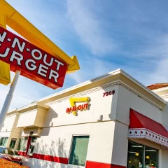 In N Out Burger（美國最佳漢堡第一部分）