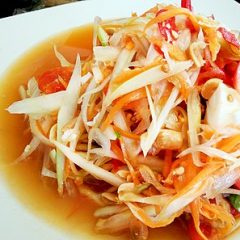 Green papaya salad